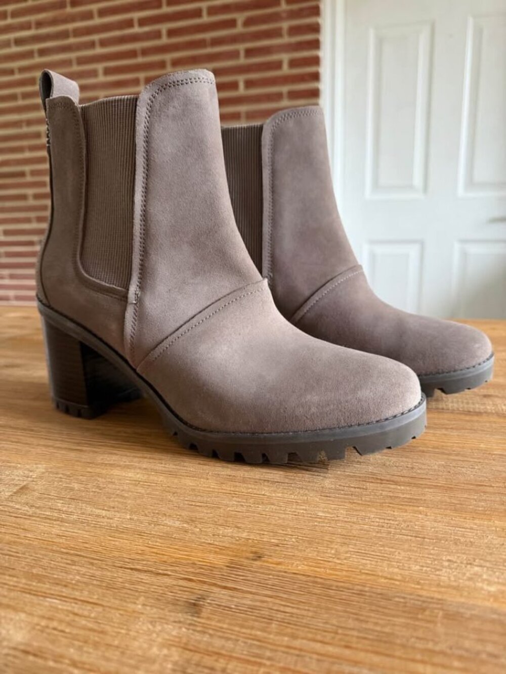 UGG Hazel Suede Chelsea Boots – Women's Size 12 (New)